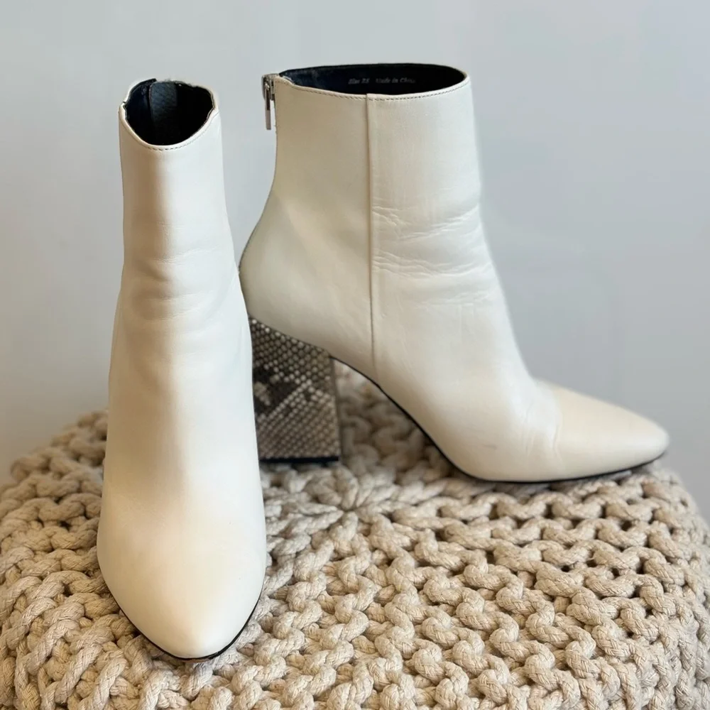 Dolce Vita Cream Ankle Boots - Picture 2 of 4